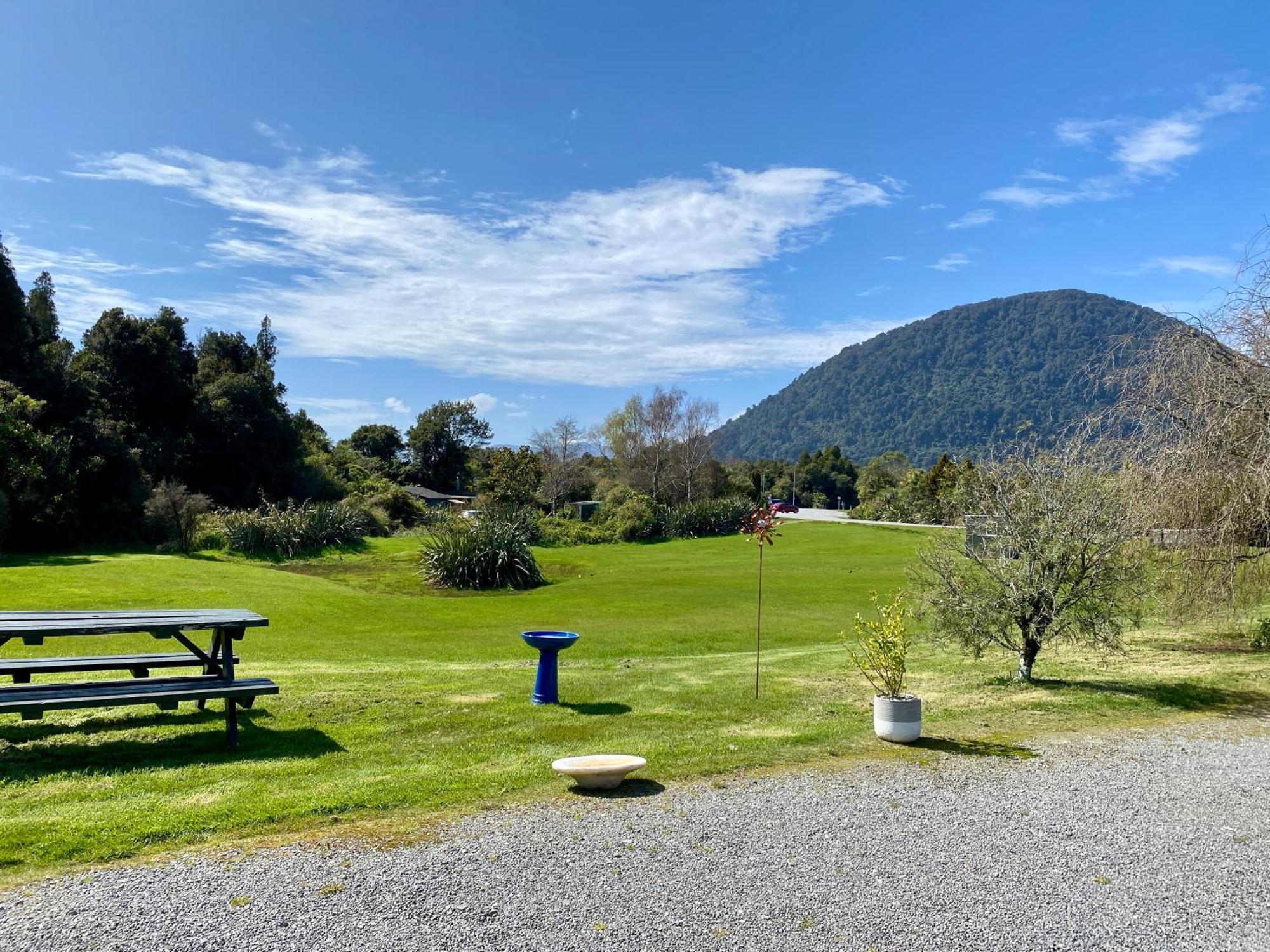 Heritage Park Lodge Haast Extérieur photo