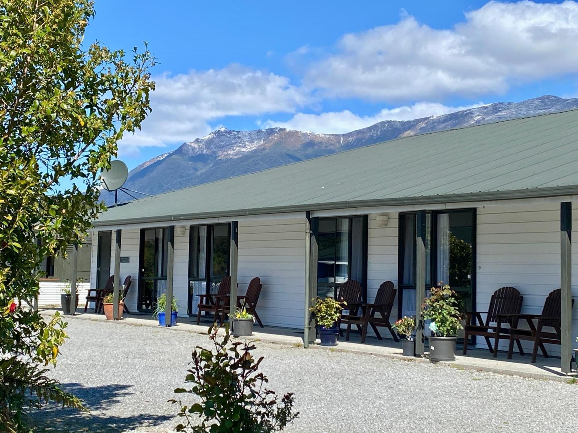 Heritage Park Lodge Haast Extérieur photo