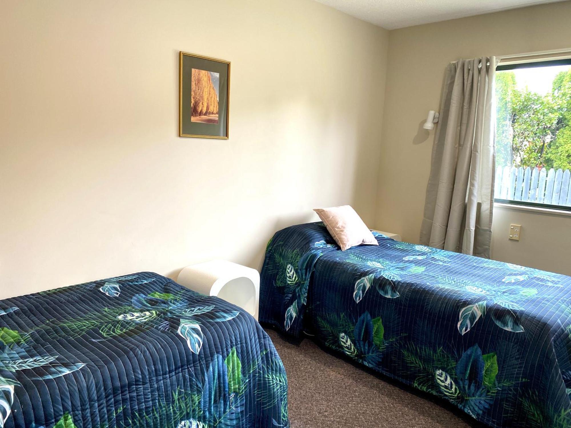 Heritage Park Lodge Haast Extérieur photo