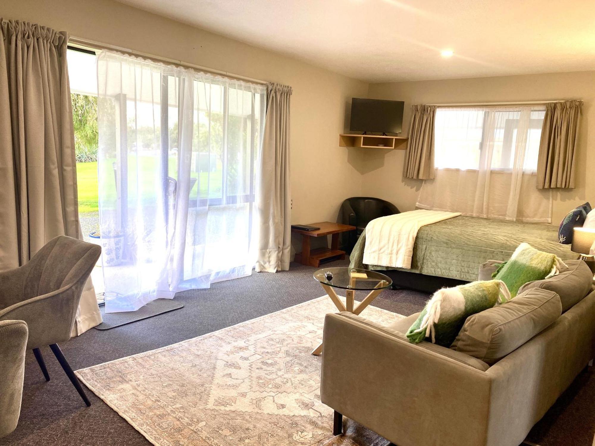 Heritage Park Lodge Haast Extérieur photo