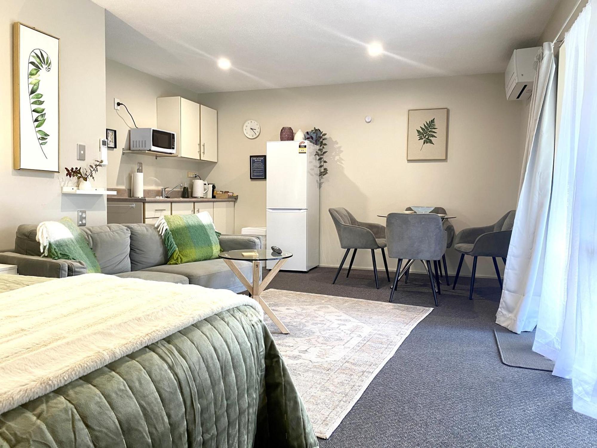 Heritage Park Lodge Haast Extérieur photo