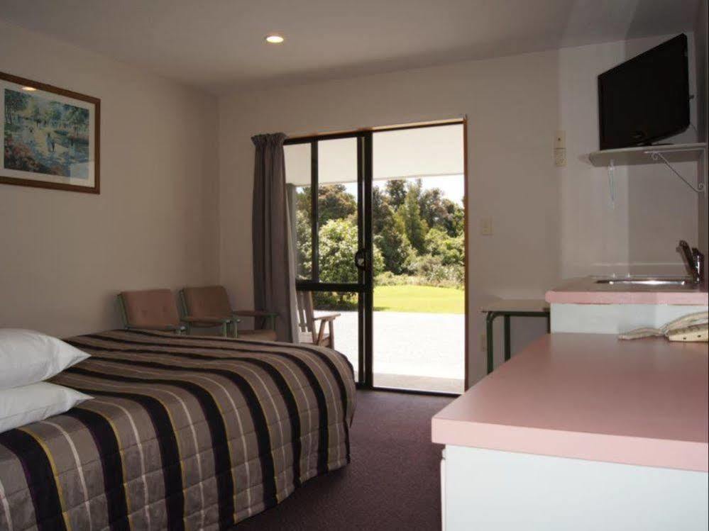 Heritage Park Lodge Haast Extérieur photo